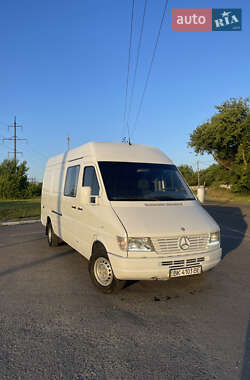 Вантажний фургон Mercedes-Benz Sprinter 1997 в Рівному