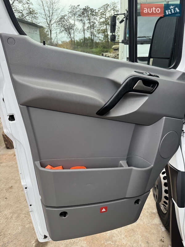 Вантажопасажирський фургон Mercedes-Benz Sprinter 2015 в Чернівцях