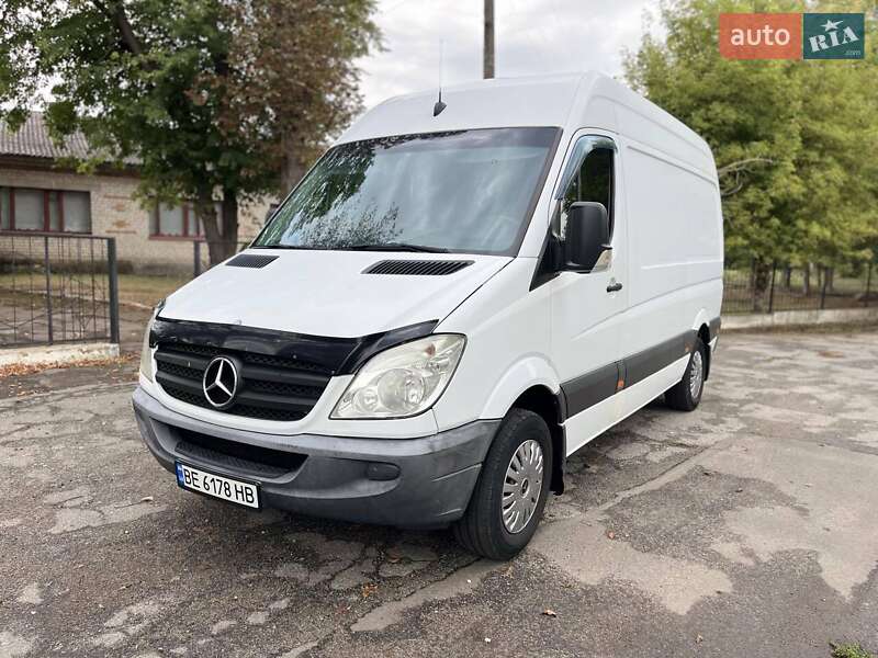 Грузовой фургон Mercedes-Benz Sprinter 2012 в Первомайске