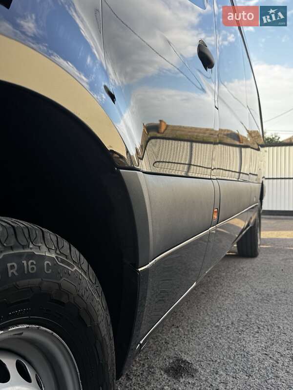 Грузовой фургон Mercedes-Benz Sprinter 2023 в Нововолынске