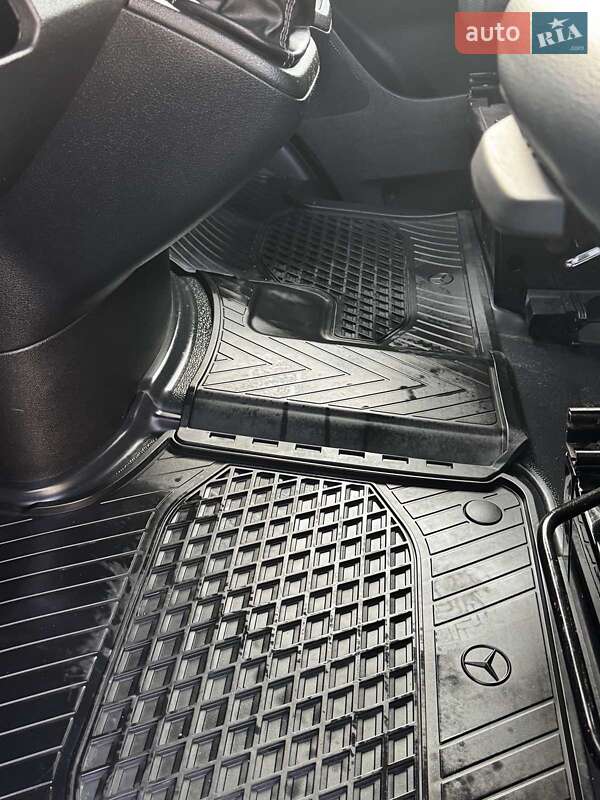 Грузовой фургон Mercedes-Benz Sprinter 2023 в Нововолынске