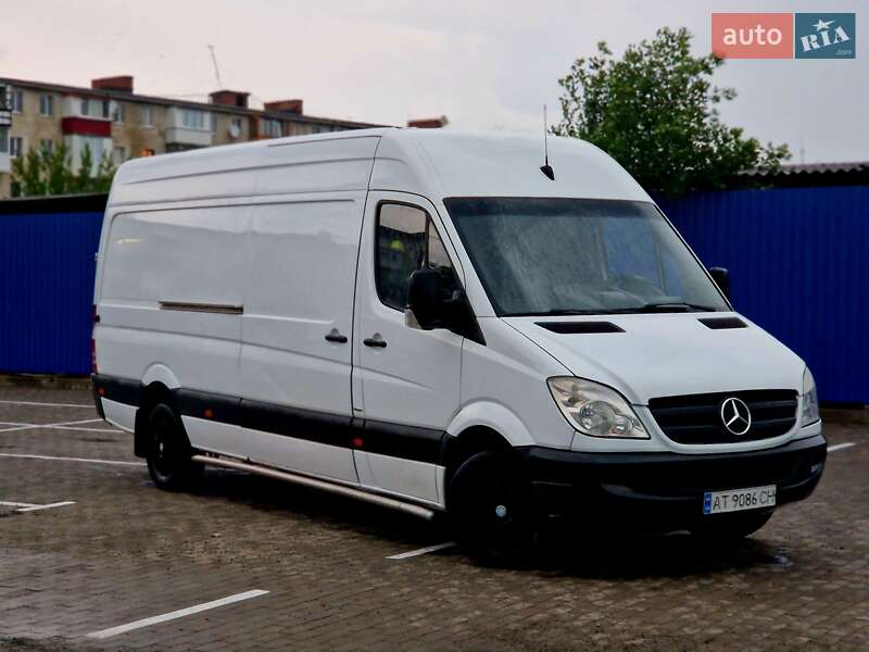 Mercedes-Benz Sprinter 2013