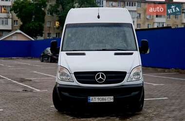 Вантажний фургон Mercedes-Benz Sprinter 2013 в 