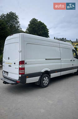 Грузовой фургон Mercedes-Benz Sprinter 2016 в 
