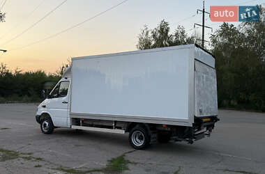 Грузовой фургон Mercedes-Benz Sprinter 2005 в 