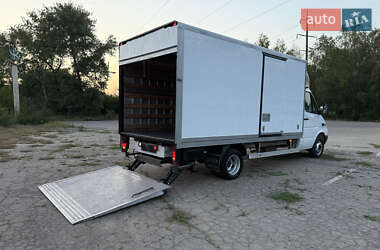 Грузовой фургон Mercedes-Benz Sprinter 2005 в 