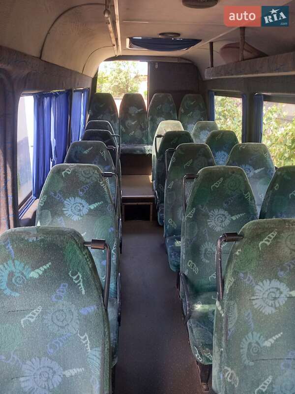 Приміський автобус Mercedes-Benz Sprinter 1999 в Береговому