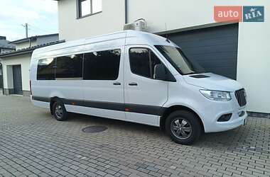 Грузопассажирский фургон Mercedes-Benz Sprinter 2020 в 