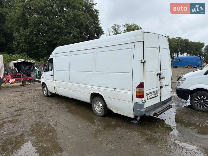 Грузовой фургон Mercedes-Benz Sprinter 2002 в Стрые