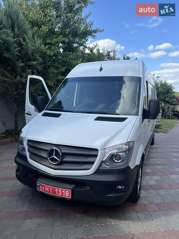 Вантажний фургон Mercedes-Benz Sprinter 2015 в Вінниці