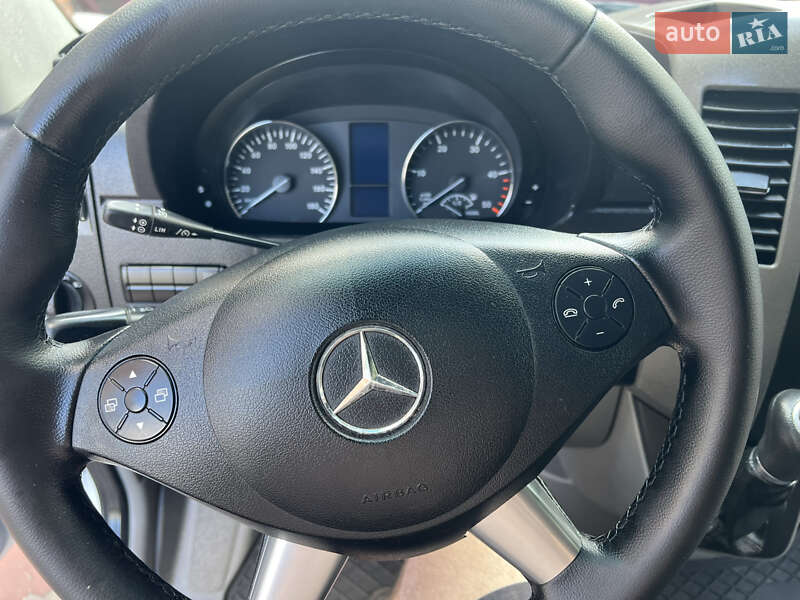 Вантажний фургон Mercedes-Benz Sprinter 2015 в Вінниці