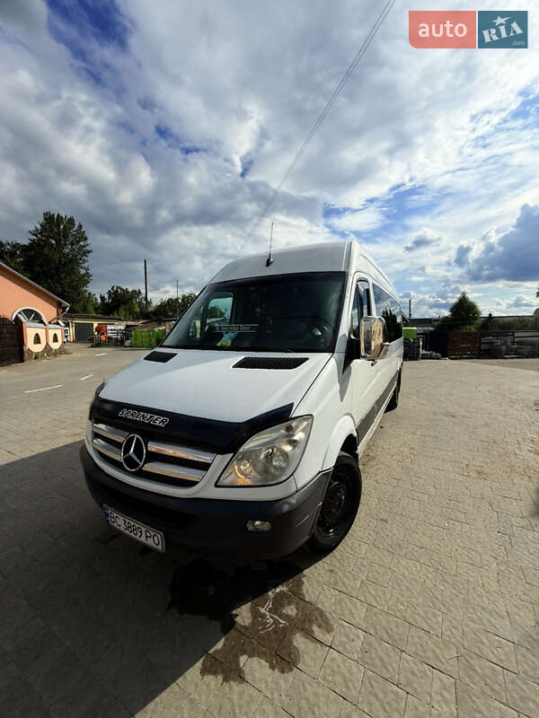 Mercedes-Benz Sprinter 2012