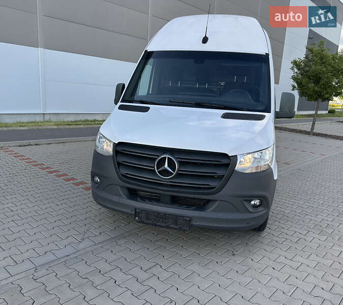 Вантажний фургон Mercedes-Benz Sprinter 2019 в Тячеві