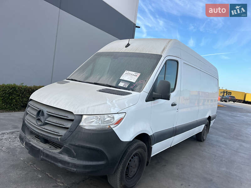 Грузовой фургон Mercedes-Benz Sprinter 2020 в 