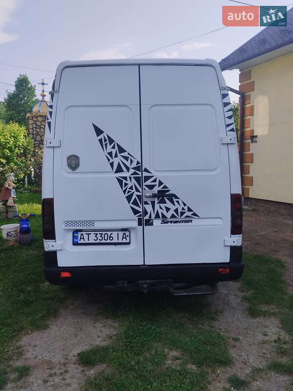 Микроавтобус Mercedes-Benz Sprinter 2003 в Стопчатове