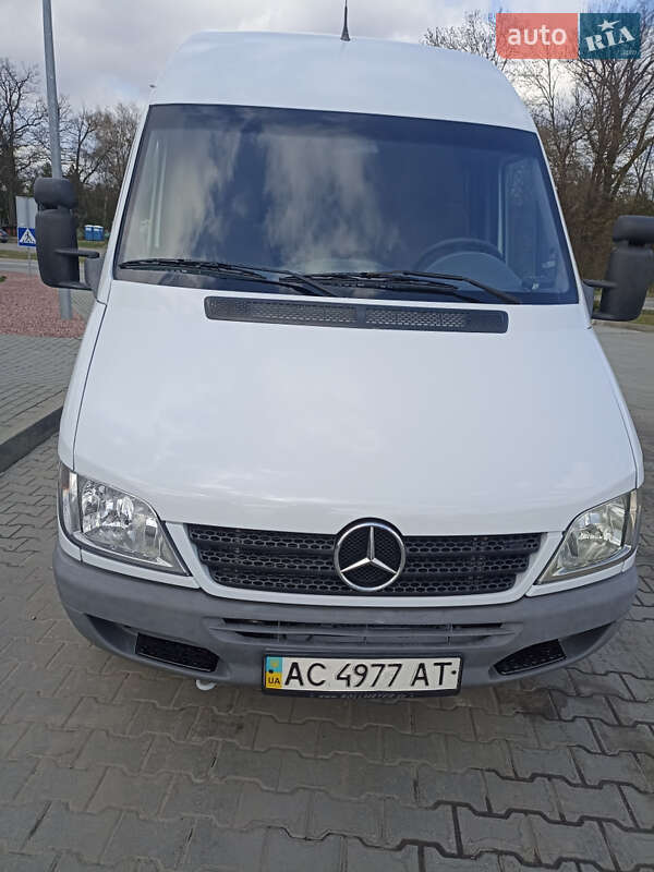 Mercedes-Benz Sprinter 2004