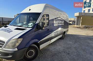 Грузовой фургон Mercedes-Benz Sprinter 2012 в Николаеве