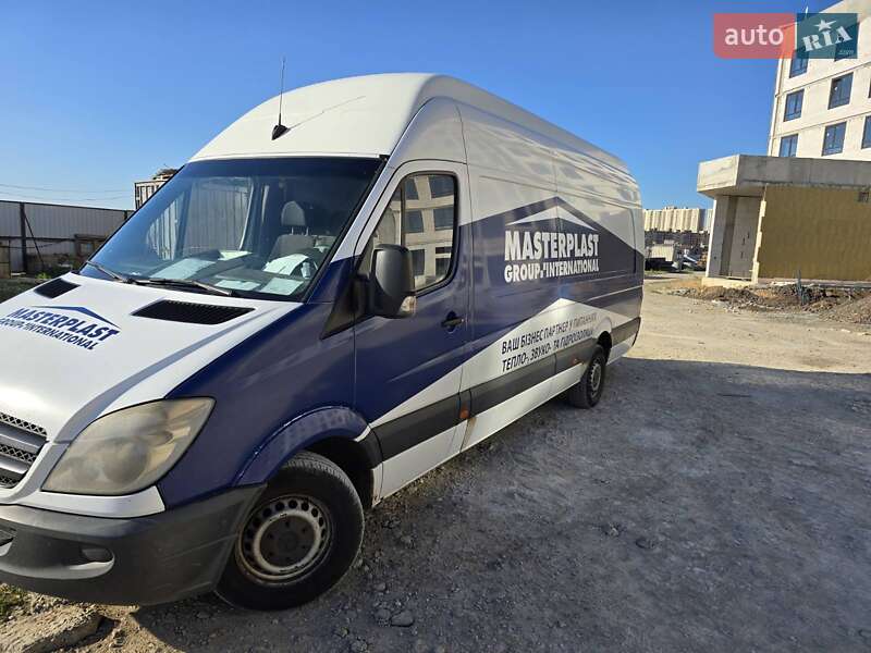Mercedes-Benz Sprinter 2012