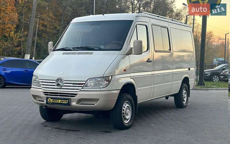 Грузовой фургон Mercedes-Benz Sprinter 2002 в Черновцах