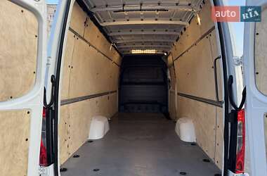 Грузовой фургон Mercedes-Benz Sprinter 2020 в 