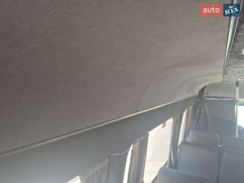 Приміський автобус Mercedes-Benz Sprinter 2000 в Харкові