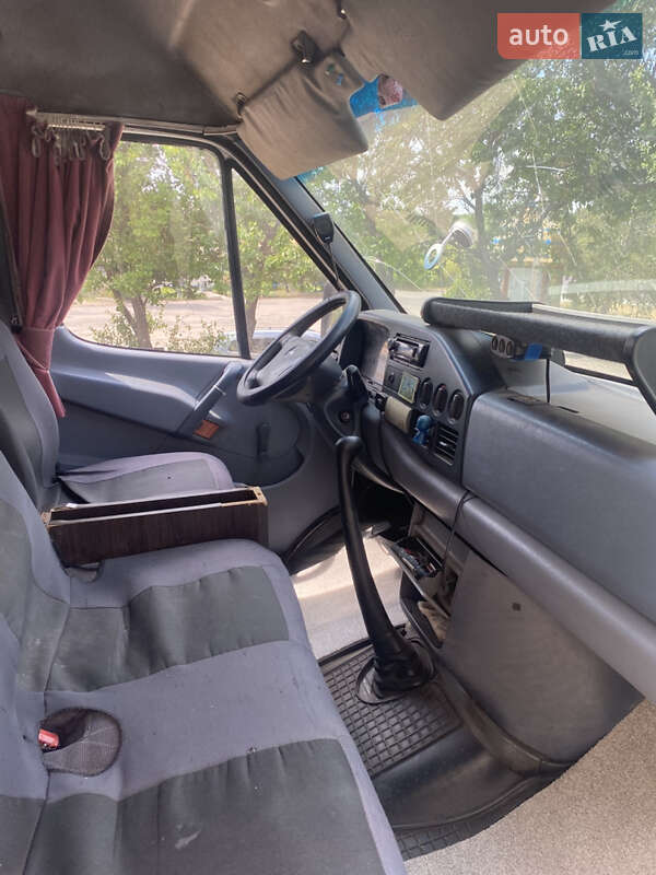 Грузовой фургон Mercedes-Benz Sprinter 1999 в Добровеличковке