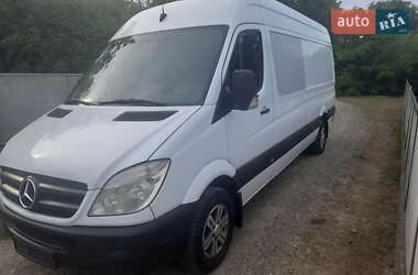 Грузовой фургон Mercedes-Benz Sprinter 2012 в Малинцах