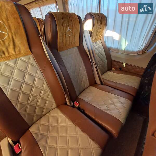 Пригородный автобус Mercedes-Benz Sprinter 2010 в Киеве