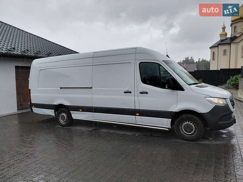 Грузовой фургон Mercedes-Benz Sprinter 2022 в Долине