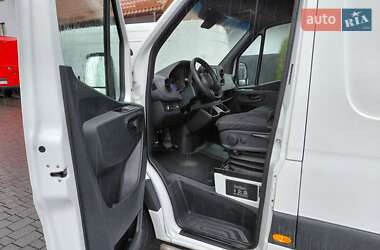 Вантажний фургон Mercedes-Benz Sprinter 2022 в 