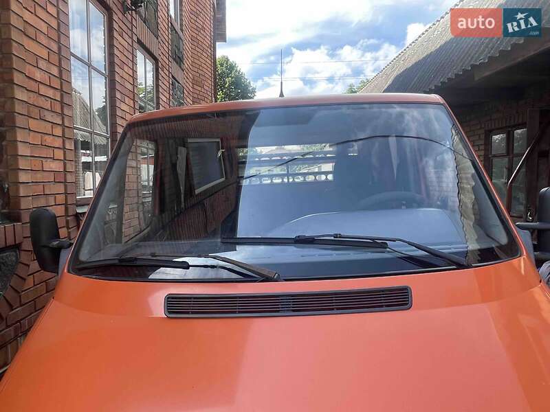 Платформа Mercedes-Benz Sprinter 1998 в Киверцах