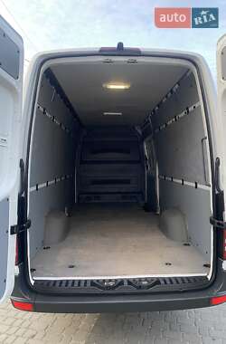 Грузовой фургон Mercedes-Benz Sprinter 2018 в 