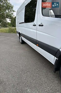Грузовой фургон Mercedes-Benz Sprinter 2015 в 