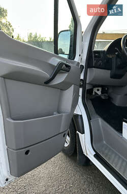 Грузовой фургон Mercedes-Benz Sprinter 2015 в 