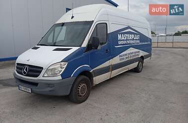Грузовой фургон Mercedes-Benz Sprinter 2012 в 