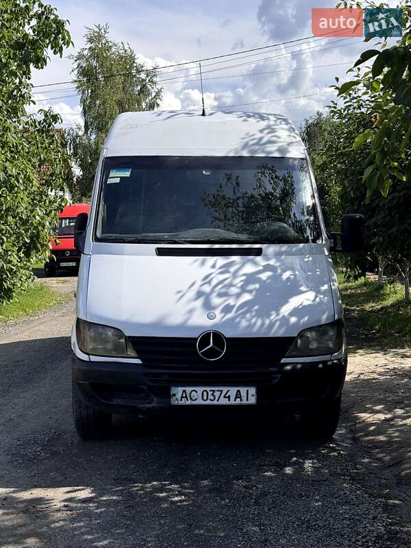Mercedes-Benz Sprinter 2000