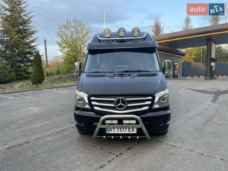 Вантажопасажирський фургон Mercedes-Benz Sprinter 2017 в Коломиї