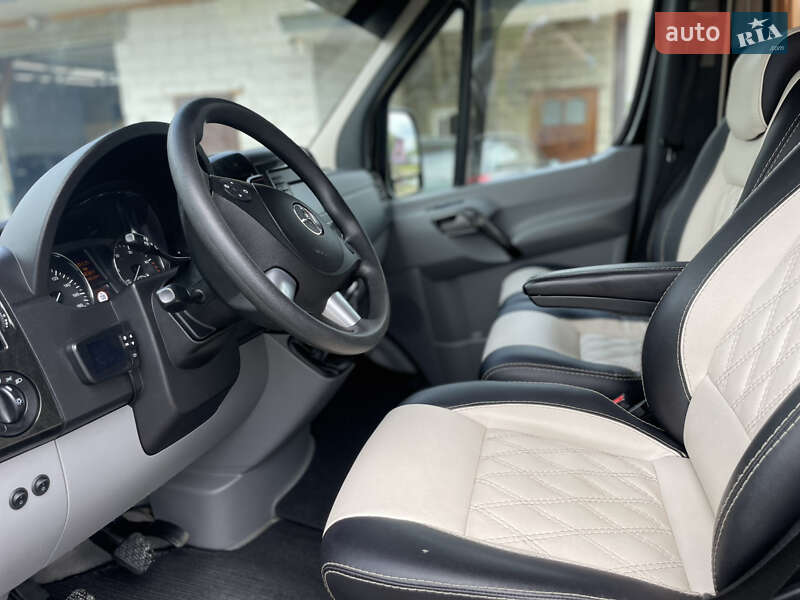 Вантажопасажирський фургон Mercedes-Benz Sprinter 2017 в Коломиї