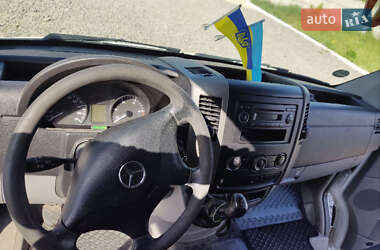 Грузовой фургон Mercedes-Benz Sprinter 2011 в 