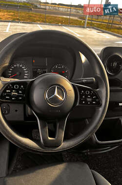 Грузовой фургон Mercedes-Benz Sprinter 2021 в 