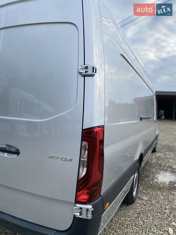 Грузовой фургон Mercedes-Benz Sprinter 2023 в Хусте