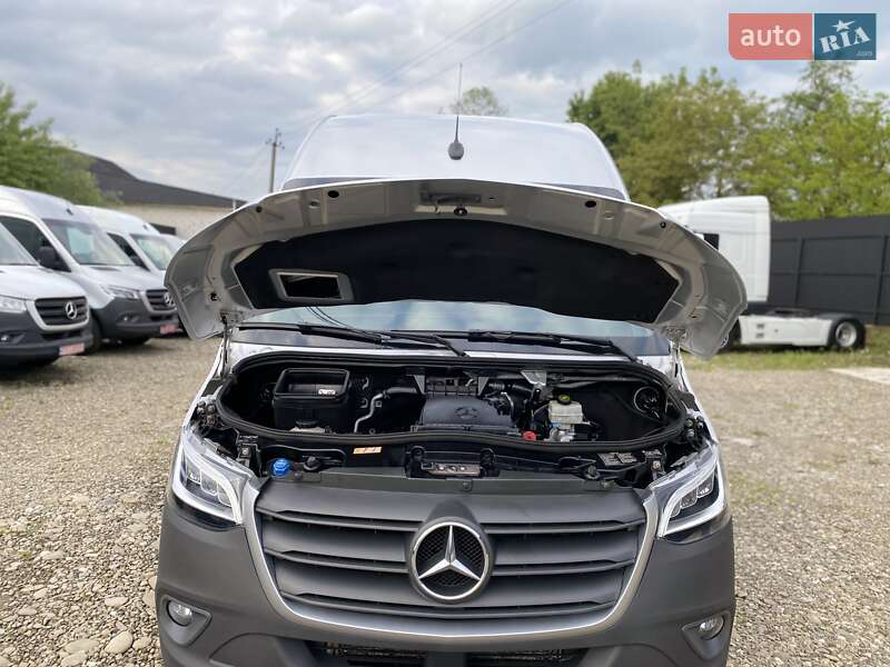 Грузовой фургон Mercedes-Benz Sprinter 2023 в Хусте