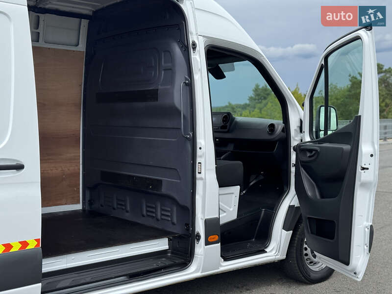 Грузовой фургон Mercedes-Benz Sprinter 2022 в Ровно