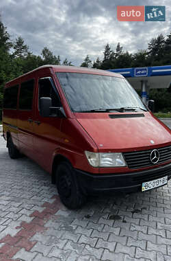 Вантажопасажирський фургон Mercedes-Benz Sprinter 1997 в Львові