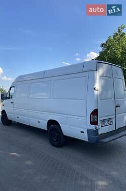 Грузовой фургон Mercedes-Benz Sprinter 2004 в 