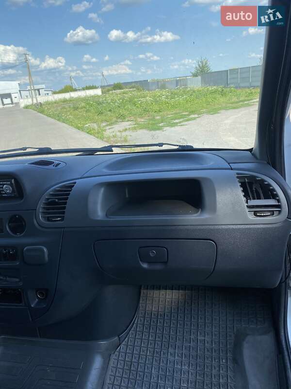 Грузовой фургон Mercedes-Benz Sprinter 2004 в Ровно