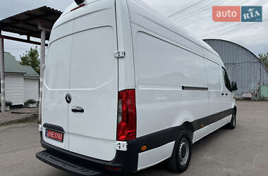 Грузовой фургон Mercedes-Benz Sprinter 2020 в 