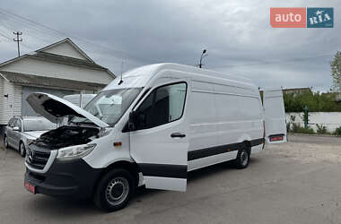 Грузовой фургон Mercedes-Benz Sprinter 2020 в 