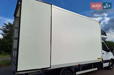 Грузовой фургон Mercedes-Benz Sprinter 2021 в 