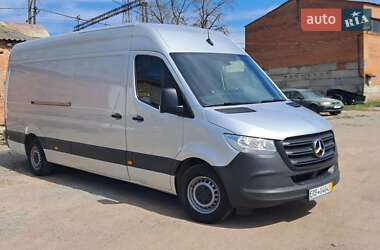 Грузовой фургон Mercedes-Benz Sprinter 2020 в 